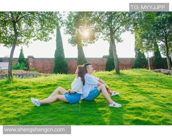 当篮球明星遇上校园女神的甜蜜爱情故事