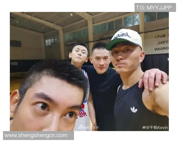 张哲瀚篮球明星之路:从青涩少年到赛场巨星的成长故事 张哲瀚篮球明星之路:从青涩少年到赛场巨星的成长故事